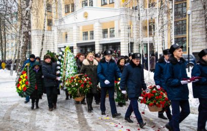 Відбулося прощання з Петром Мельником