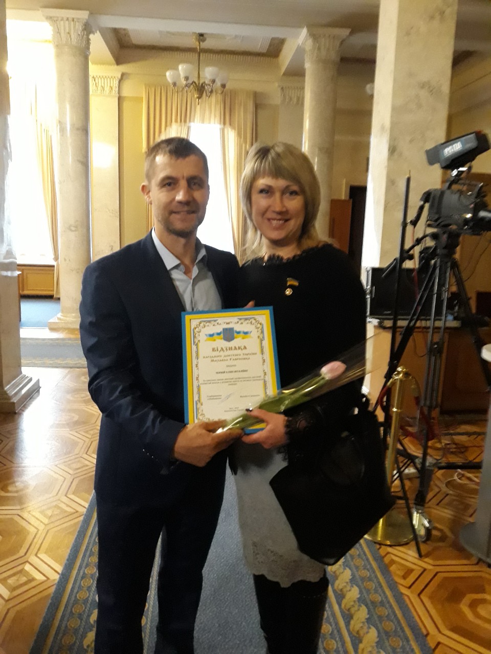 Народний депутат Михайло Гаврилюк нагородив викладачів відзнаками