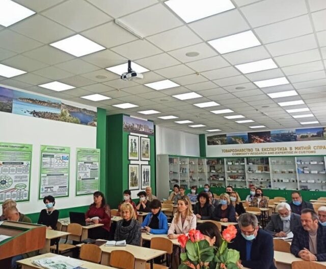 В.о. ректора Валентина Унинець-Ходаківська зустрілася з колективом ННІ інформаційних технологій В.о. ректора Валентина Унинець-Ходаківська зустрілася з колективом ННІ інформаційних технологій