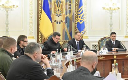 Президент підписав указ про запровадження воєнного стану в Україні, Верховна Рада його затвердила